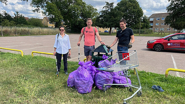 Team litter picking